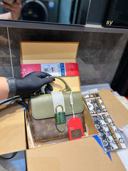 Louis vuitton side bag