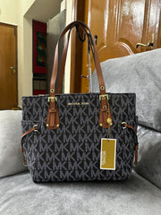Michael kors Voyager Casual Style
