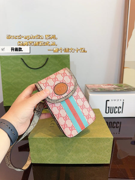 Gucci pouch bag