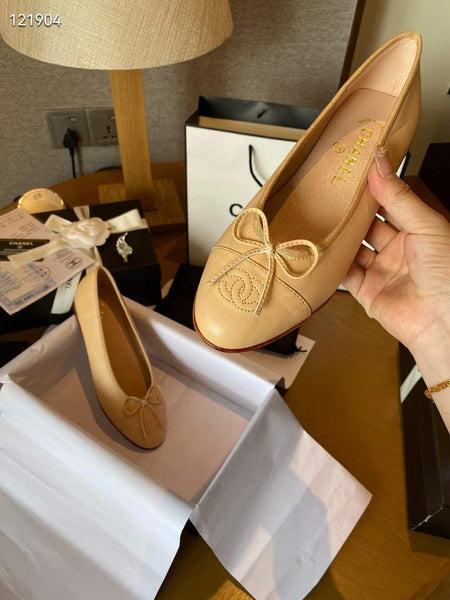 Chanel Pumps