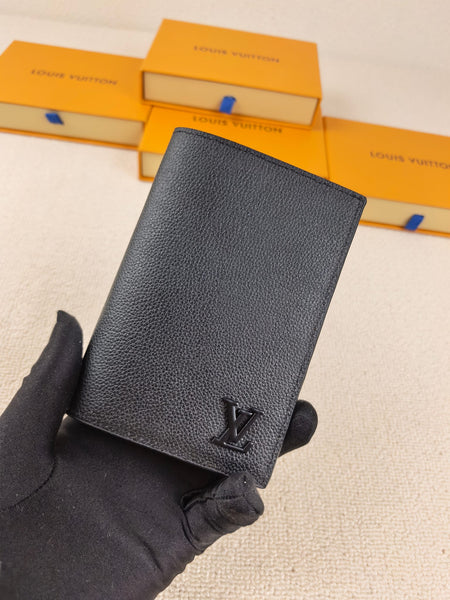 LV passport Cover limited edition