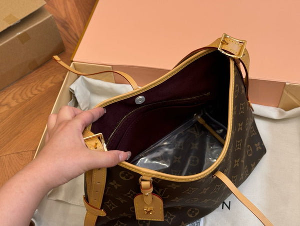 Louis Vuitton alpha handbag