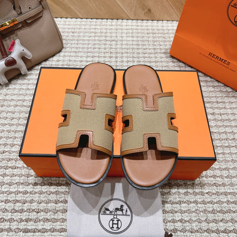 H two tone Limited Edition Slipper 2025