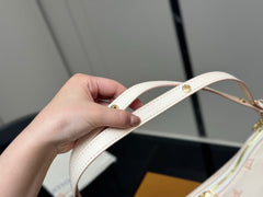 Lv new croissant bag