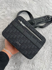 cd mens famous sidebag