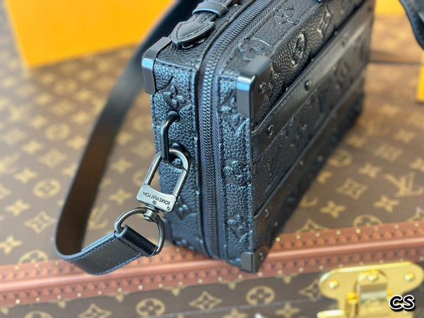 Louis Vuitton blackedition handbag