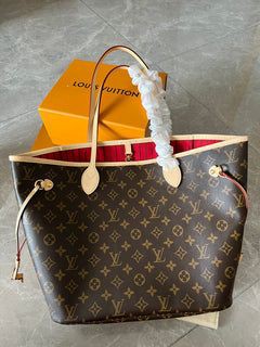 Louis Vuitton Lv Never full Handbag