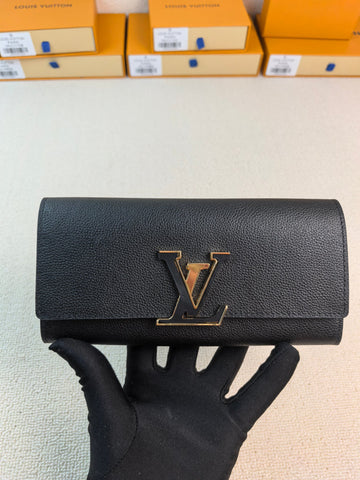 LV wallet limited edition