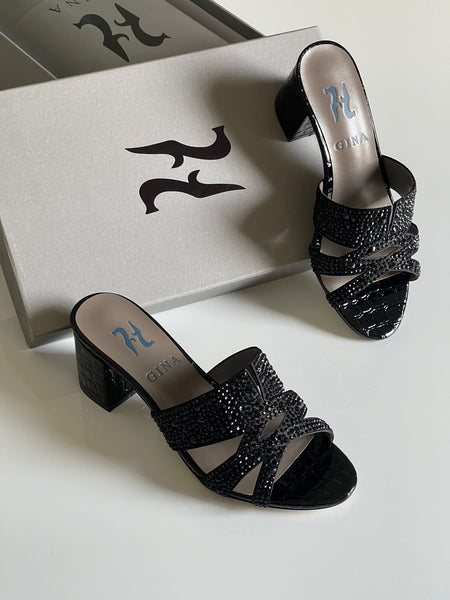 Gina heel
