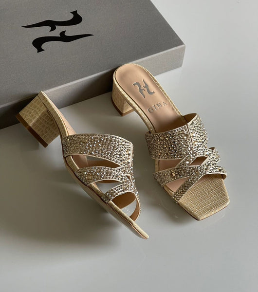 Gina heel